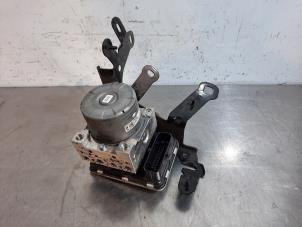 Used ABS pump Renault Scénic IV (RFAJ) 1.5 Energy dCi 110 Price € 260,15 Inclusive VAT offered by Autohandel Didier