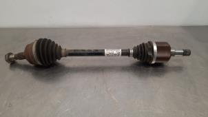 Used Front drive shaft, left Peugeot 208 II (UB/UH/UP) 1.5 BlueHDi 100 Price € 127,05 Inclusive VAT offered by Autohandel Didier