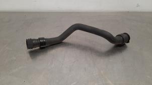 Used Radiator hose Peugeot 208 II (UB/UH/UP) 1.5 BlueHDi 100 Price € 48,40 Inclusive VAT offered by Autohandel Didier