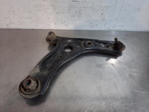 Used Front wishbone, right Toyota Aygo (B40) 1.0 12V VVT-i Price € 48,40 Inclusive VAT offered by Autohandel Didier