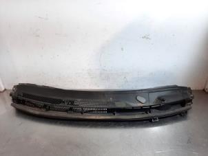 Used Cowl top grille Toyota Aygo (B40) 1.0 12V VVT-i Price € 48,40 Inclusive VAT offered by Autohandel Didier