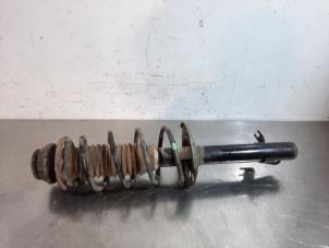 Used Front shock absorber, right Toyota Aygo (B40) 1.0 12V VVT-i Price € 66,55 Inclusive VAT offered by Autohandel Didier