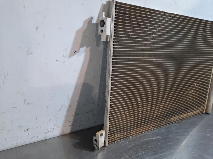 Air conditioning condenser from a Nissan Micra (K14) 0.9 IG-T 12V 2017