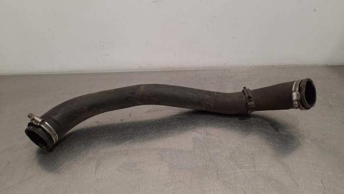 Gebrauchte Intercooler Schlauch Audi A3 Sportback (8VA/8VF) 2.0 TDI 16V Preis € 24,20 Mit Mehrwertsteuer angeboten von Autohandel Didier