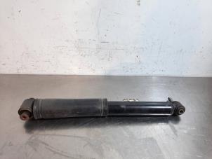 Used Rear shock absorber, right Renault Megane IV (RFBB) 1.3 TCe 140 16V Price € 36,30 Inclusive VAT offered by Autohandel Didier