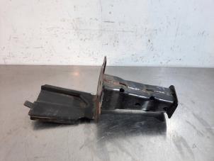 Used Chassis bar, front Renault Megane IV (RFBB) 1.3 TCe 140 16V Price € 54,45 Inclusive VAT offered by Autohandel Didier