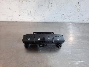 Gebrauchte Sitzheizung Schalter Kia Stonic (YB) 1.0i T-GDi 12V Preis auf Anfrage angeboten von Autohandel Didier