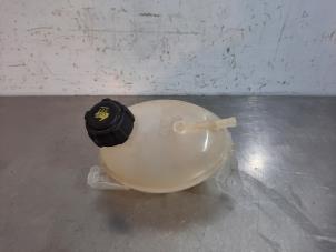 Used Expansion vessel Dacia Duster (SR) 1.0 TCE 12V Price € 18,15 Inclusive VAT offered by Autohandel Didier