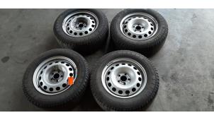 Gebrauchte Felgen Set + Reifen Opel Vivaro 2.0 Diesel 145 Preis auf Anfrage angeboten von Autohandel Didier