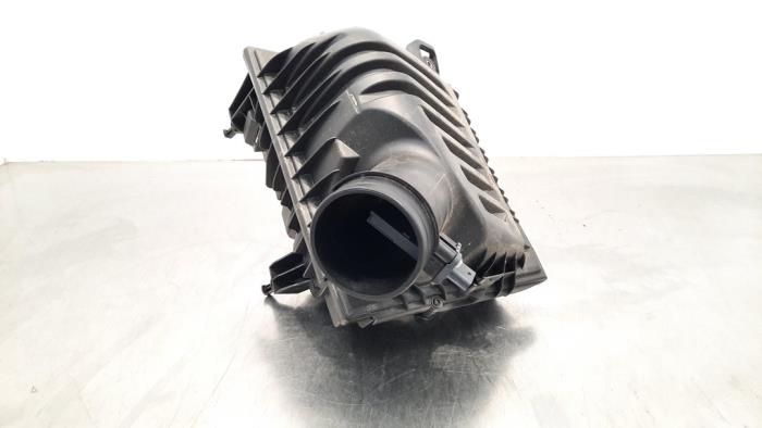 Obudowa filtra powietrza z BMW 1 serie (F40) 116d 1.5 12V TwinPower 2022