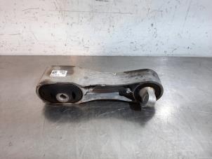 Used Gearbox mount BMW X1 (F48) sDrive 18d 2.0 16V Price € 36,30 Inclusive VAT offered by Autohandel Didier