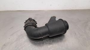Used Air intake hose Landrover Velar Price € 60,50 Inclusive VAT offered by Autohandel Didier