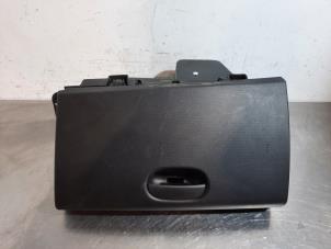Used Glovebox Renault Twingo III (AH) 1.0 SCe 70 12V Price € 127,05 Inclusive VAT offered by Autohandel Didier