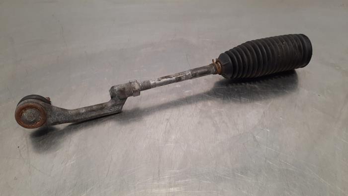 Tie rod, left from a Peugeot 208 II (UB/UH/UP) 1.5 BlueHDi 100 2022