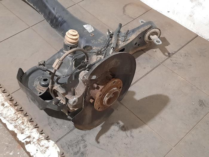 Rear-wheel drive axle from a Citroën C4 Grand Picasso (3A) 1.6 BlueHDI 115 2017