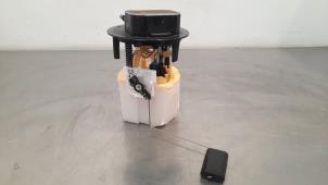 Used Electric fuel pump Opel Vivaro 2.0 CDTI 177 Price € 96,80 Inclusive VAT offered by Autohandel Didier