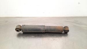 Used Rear shock absorber, left Opel Vivaro 2.0 CDTI 177 Price € 30,25 Inclusive VAT offered by Autohandel Didier