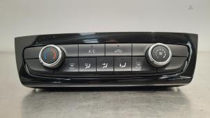 Usados Panel de control de aire acondicionado Opel Corsa F (UB/UH/UP) 1.2 Turbo 12V 100 Precio € 102,85 IVA incluido ofrecido por Autohandel Didier