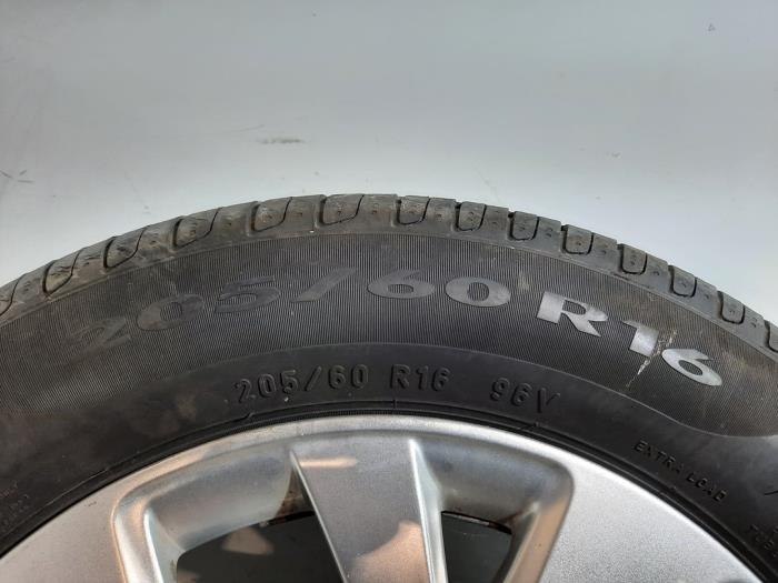 Felge + Reifen - 9677089777 Leichtmetall - Autohandel Didier