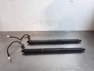 Used Set of gas struts for boot MG Marvel R Luxury Price € 193,60 Inclusive VAT offered by Autohandel Didier