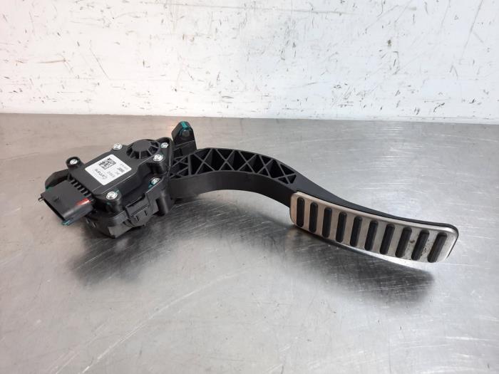 Używane Pedal gazu MG Marvel R Luxury, Comfort 70 kWh Cena € 60,50 Z VAT oferowane przez Autohandel Didier