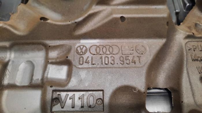 Couverture moteur d'un Audi Q2 (GAB/GAG) 1.6 30 TDI 16V 2017