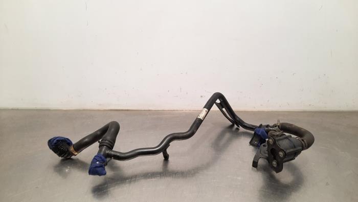 Begagnade Extra vattenpump Audi Q2 (GAB/GAG) 1.6 30 TDI 16V Pris € 30,25 Inklusive moms erbjuds av Autohandel Didier