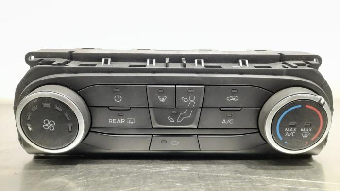 Panel de control de aire acondicionado de un Ford Fiesta 7 1.5 TDCi 85 2018