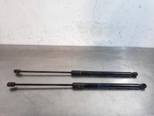 Used Set of gas struts for boot Opel Astra K Sports Tourer 1.6 CDTI 110 16V Price € 42,35 Inclusive VAT offered by Autohandel Didier