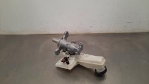 Used Master cylinder Peugeot 208 II (UB/UH/UP) 1.2 Vti 12V PureTech 75 Price € 48,40 Inclusive VAT offered by Autohandel Didier