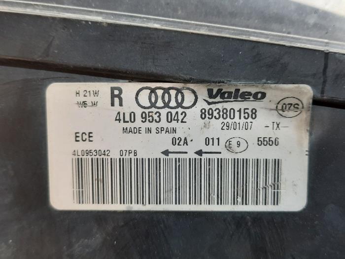 Indicador de dirección derecha de un Audi Q7 (4LB) 3.0 TDI V6 24V 2007