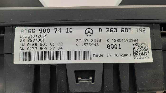 Odometer KM from a Mercedes-Benz ML III (166) 2.1 ML-250 CDI 16V BlueTEC 4-Matic 2013