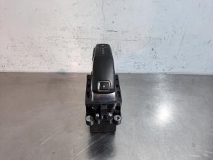 Used Automatic gear selector Peugeot 3008 II (M4/MC/MJ/MR) 1.6 16V PureTech 180 Price € 127,05 Inclusive VAT offered by Autohandel Didier