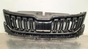 Used Grille Skoda Kodiaq 2.0 TDI 150 16V Price € 90,75 Inclusive VAT offered by Autohandel Didier