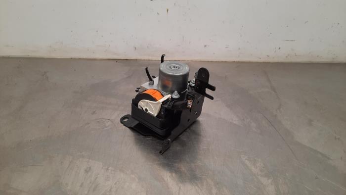 Begagnade ABS-pump Opel Grandland (X) 1.2 Turbo 12V Pris € 266,20 Inklusive moms erbjuds av Autohandel Didier
