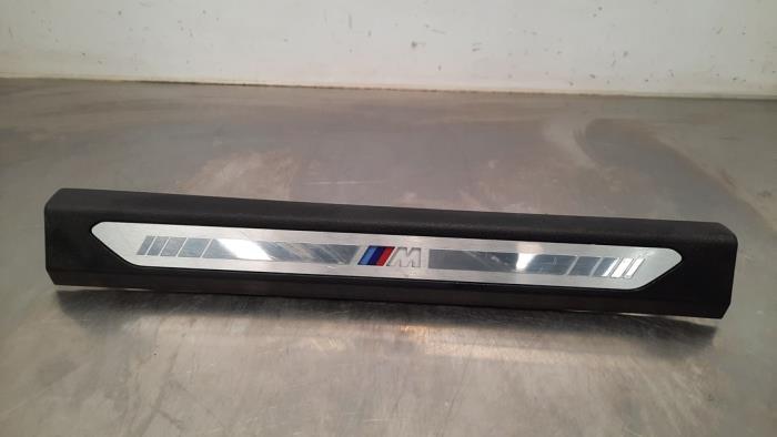 Begagnade Innerbelysning BMW X5 (G05) xDrive 30d 3.0 24V Pris € 42,35 Inklusive moms erbjuds av Autohandel Didier