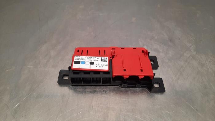Current control relay
