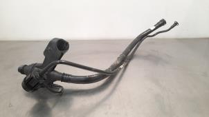 Used Filler pipe adblue tank BMW X5 (G05) xDrive 30d 3.0 24V Price € 102,85 Inclusive VAT offered by Autohandel Didier