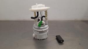 Used Electric fuel pump Dacia Jogger Price € 163,35 Inclusive VAT offered by Autohandel Didier