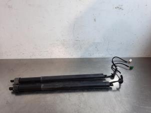 Used Set of gas struts for boot Peugeot 3008 II (M4/MC/MJ/MR) 2.0 GT BlueHDi 180 16V Price € 260,15 Inclusive VAT offered by Autohandel Didier