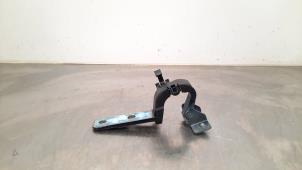Used Tailgate hinge Mercedes GLE (V167) 400d 2.9 4-Matic Price on request offered by Autohandel Didier