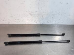 Used Set of gas struts for boot Nissan Qashqai (J11) 1.5 dCi DPF Price € 42,35 Inclusive VAT offered by Autohandel Didier