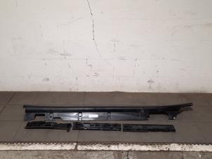 Used Side skirt, left BMW X1 (F48) sDrive 18d 2.0 16V Price on request offered by Autohandel Didier