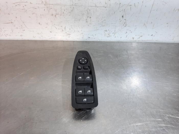 Używane Przelacznik combi okienny BMW X1 (F48) sDrive 18d 2.0 16V Cena € 48,40 Z VAT oferowane przez Autohandel Didier