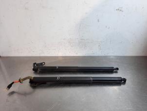 Used Set of gas struts for boot BMW X1 (F48) sDrive 18d 2.0 16V Price on request offered by Autohandel Didier