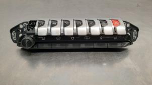 Used Air conditioning control panel Peugeot 5008 II (M4/MC/MJ/MR) 1.2 12V e-THP PureTech 130 Price € 96,80 Inclusive VAT offered by Autohandel Didier