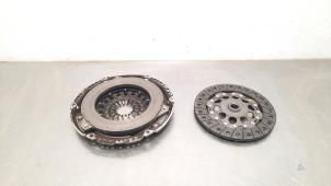 Used Clutch kit (complete) Mini Mini (F56) 1.5 12V Cooper Price on request offered by Autohandel Didier