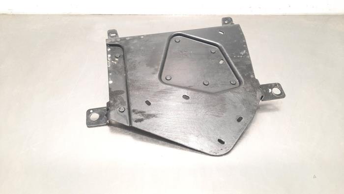 Gebrauchte Abdeckblech Motor Renault Captur II (RJB) 1.5 Blue dCi 95 Preis € 36,30 Mit Mehrwertsteuer angeboten von Autohandel Didier