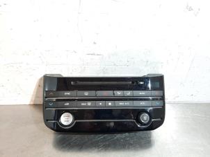 Usados Panel de control de calefacción Jaguar F-Pace 3.0 D 24V AWD Precio de solicitud ofrecido por Autohandel Didier
