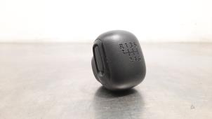 Used Gear stick knob Peugeot 208 II (UB/UH/UP) 1.5 BlueHDi 100 Price on request offered by Autohandel Didier